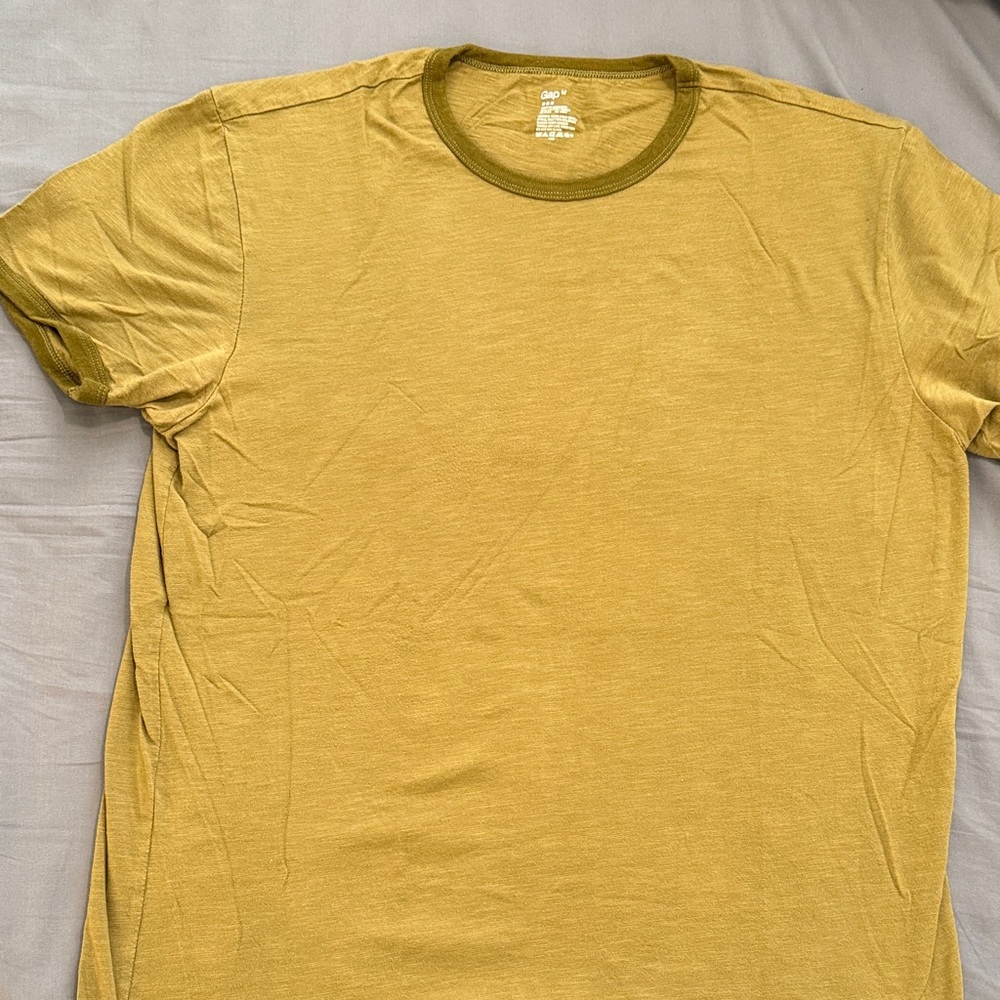 GAP Olive Green Men's Ring-Neck T-Shirt